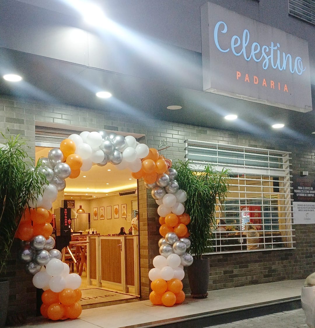 Arco de balões - Padaria Celestino